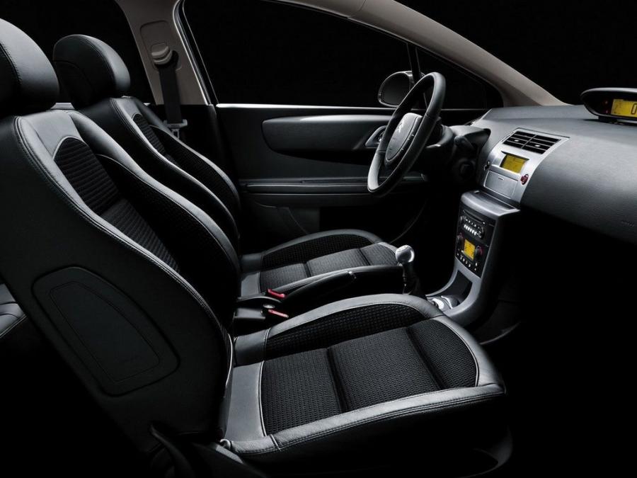  Citroen C-Quatre VTS Hatchback 2008 года  (фото 2 из 4)